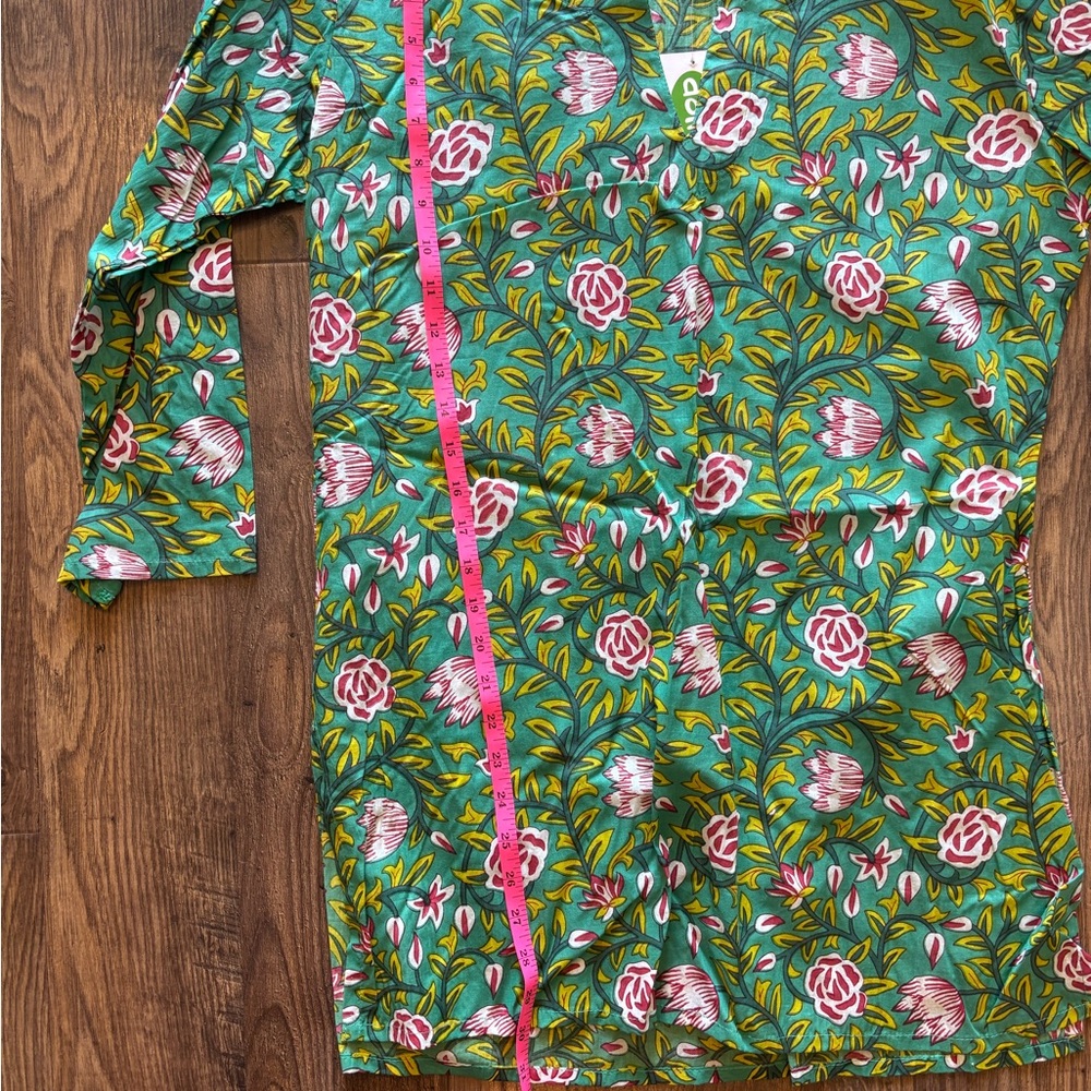 100% Corton Floral Long Sleeve Tunic with Pink and White Blooms